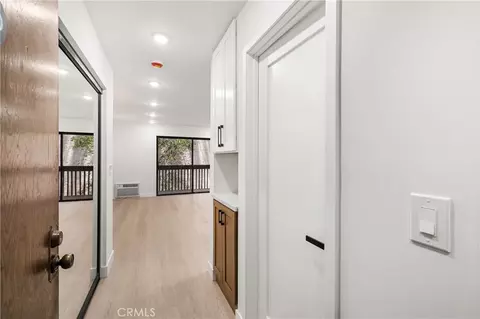 22100 Burbank #250F, Woodland Hills, CA 91367