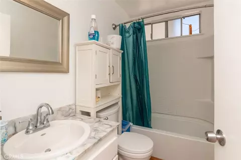 Bath - 309 Calle Montecito, Oceanside, CA 92057 photo 1 of 1