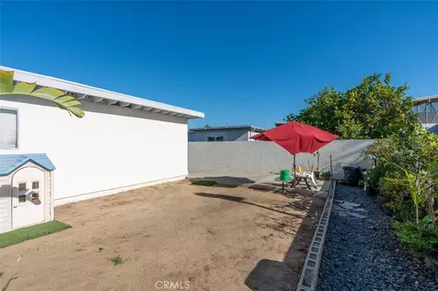 Exterior - 309 Calle Montecito, Oceanside, CA 92057 photo 5 of 6