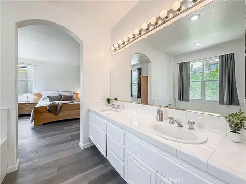 Bath - 3032 Obsidian Ct, Simi Valley, CA 93063 photo 6 of 6