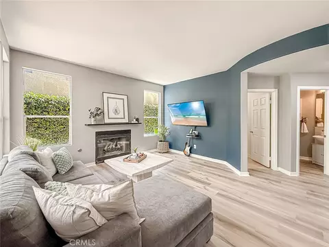 Living - 3032 Obsidian Ct, Simi Valley, CA 93063 photo 5 of 6