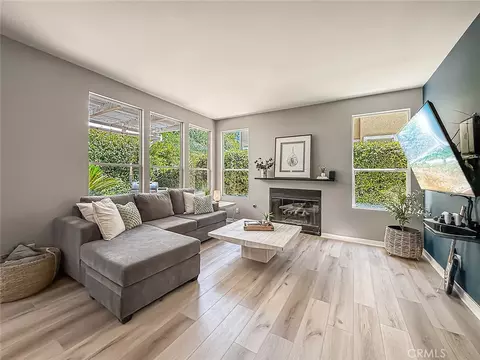 Living - 3032 Obsidian Ct, Simi Valley, CA 93063 photo 4 of 6