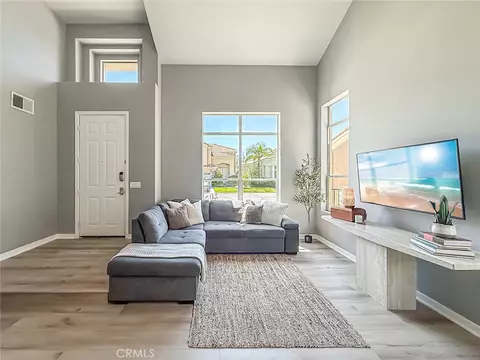 Living - 3032 Obsidian Ct, Simi Valley, CA 93063 photo 1 of 6
