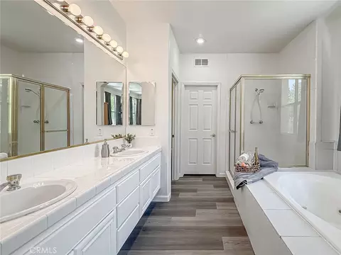 Bath - 3032 Obsidian Ct, Simi Valley, CA 93063 photo 4 of 6