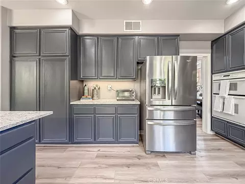 Kitchen - 3032 Obsidian Ct, Simi Valley, CA 93063 photo 4 of 9
