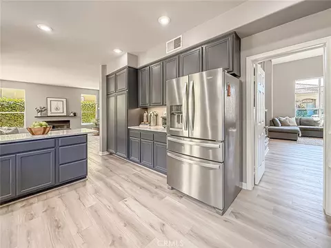 Kitchen - 3032 Obsidian Ct, Simi Valley, CA 93063 photo 7 of 9