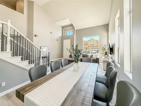 Dining - 3032 Obsidian Ct, Simi Valley, CA 93063 photo 3 of 3
