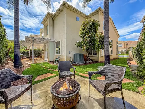 Exterior - 3032 Obsidian Ct, Simi Valley, CA 93063 photo 6 of 9