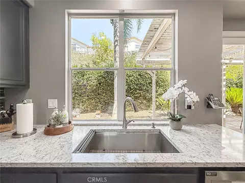 Kitchen - 3032 Obsidian Ct, Simi Valley, CA 93063 photo 6 of 9