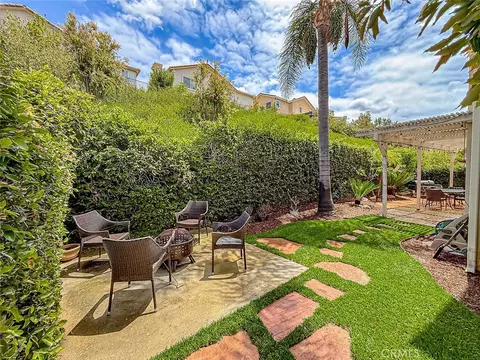 Exterior - 3032 Obsidian Ct, Simi Valley, CA 93063 photo 5 of 9