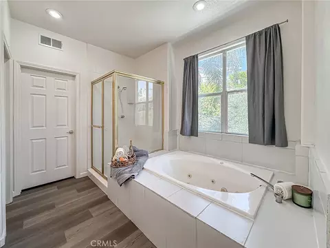 Bath - 3032 Obsidian Ct, Simi Valley, CA 93063 photo 5 of 6