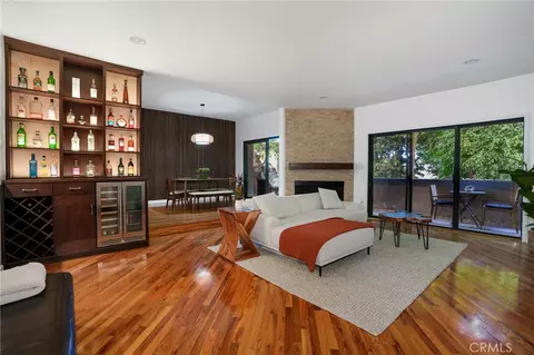 2307 Fox Hls #105, Los Angeles, CA 90064