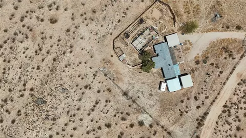 View/Area - 20741 E Avenue J12, Lancaster, CA 93535 photo 5 of 10