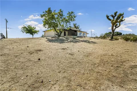 Exterior - 11694 Pepper St, Hesperia, CA 92345 photo 8 of 13
