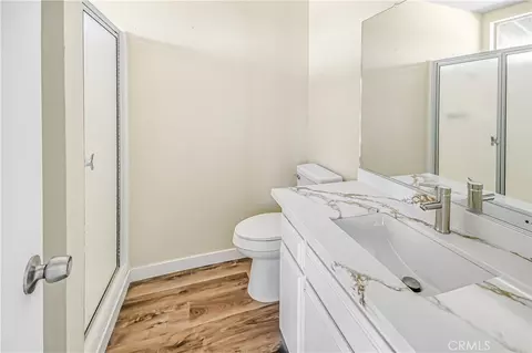 Bath - 11694 Pepper St, Hesperia, CA 92345 photo 4 of 4