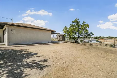 Exterior - 11694 Pepper St, Hesperia, CA 92345 photo 9 of 13
