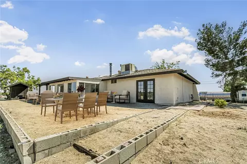 Exterior - 11694 Pepper St, Hesperia, CA 92345 photo 5 of 13