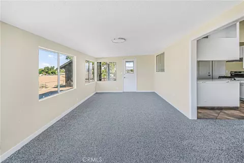 Living - 11694 Pepper St, Hesperia, CA 92345 photo 9 of 10