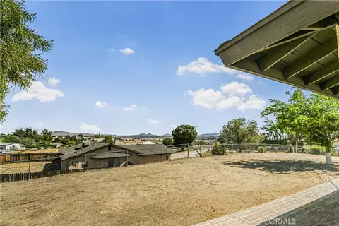 Exterior - 11694 Pepper St, Hesperia, CA 92345 photo 10 of 13
