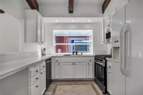 Kitchen - 5123 Neptune Sq, Oxnard, CA 93035 photo 1 of 2