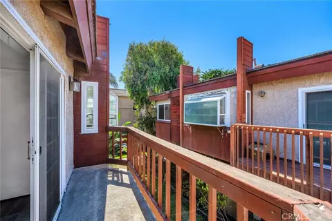 Exterior - 5123 Neptune Sq, Oxnard, CA 93035 photo 1 of 3