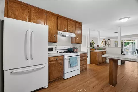 Kitchen - 26801 Alcon, Saugus, CA 91350 photo 2 of 2
