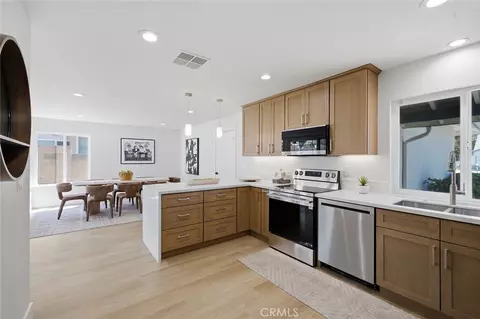 Kitchen - 1853 Hillary Ct, Simi Valley, CA 93065 photo 2 of 2