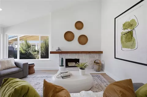 Living - 1853 Hillary Ct, Simi Valley, CA 93065 photo 1 of 1