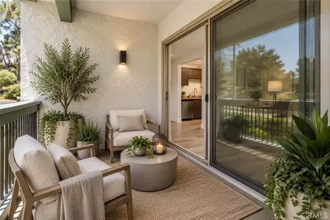 4610 Park Granada #4, Calabasas, CA 91302