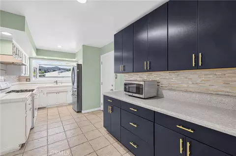 2013 Stanford, Simi Valley, CA 93065 photo 8