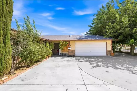 Exterior - 38442 3rd St E, Palmdale, CA 93550 photo 4 of 4