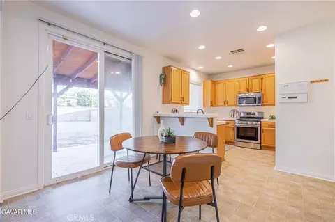 Dining - 4320 Jonathon, Lancaster, CA 93536 photo 3 of 4