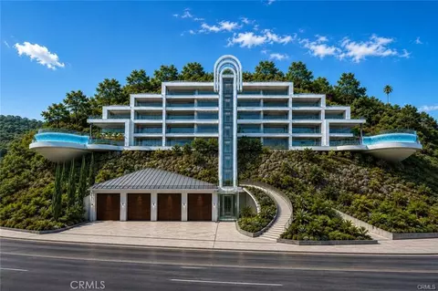 8875 Thrasher Ave, West Hollywood, CA 90069