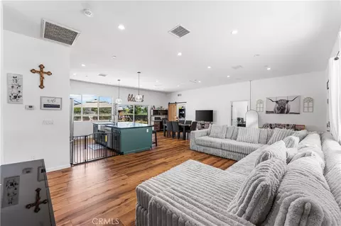 Other - 28301 Stallion Springs Dr, Tehachapi, CA 93561 photo 9 of 10