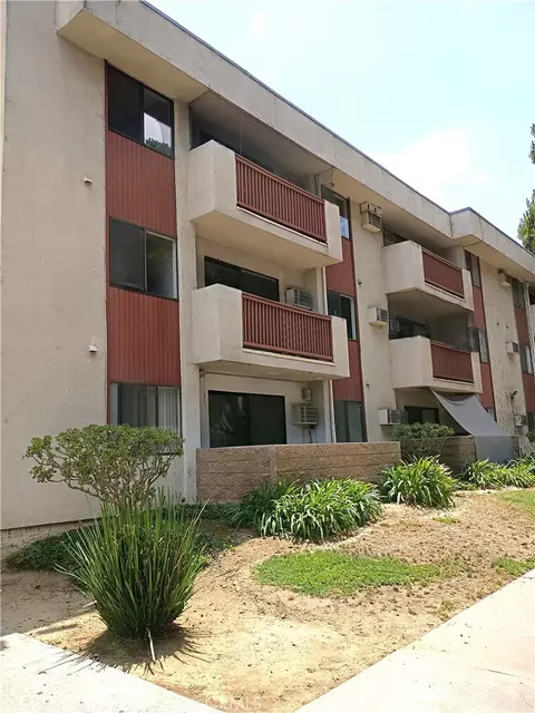 20234 Cantara #214, Winnetka, CA 91306