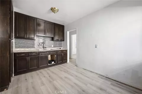 909 W 132nd St, Compton, CA 90222 photo 4