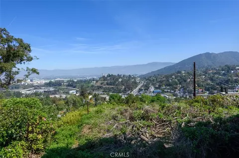 3118 Goodview Trl, Los Angeles, CA 90068