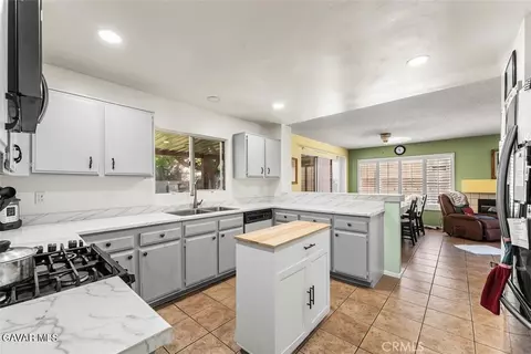 Kitchen - 43329 Denmore, Lancaster, CA 93535 photo 1 of 1