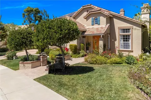 Exterior - 574 Oak Tree Ct, Simi Valley, CA 93065 photo 4 of 17