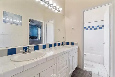 Bath - 574 Oak Tree Ct, Simi Valley, CA 93065 photo 5 of 5