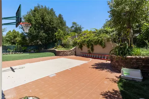 Exterior - 574 Oak Tree Ct, Simi Valley, CA 93065 photo 17 of 17