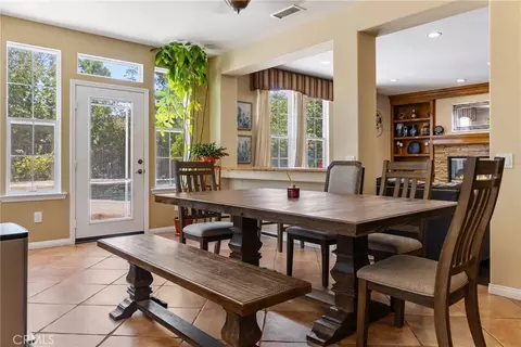 Dining - 574 Oak Tree Ct, Simi Valley, CA 93065 photo 3 of 3