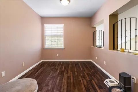 Entry Way - 574 Oak Tree Ct, Simi Valley, CA 93065 photo 10 of 12