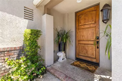 Entry Way - 574 Oak Tree Ct, Simi Valley, CA 93065 photo 1 of 12