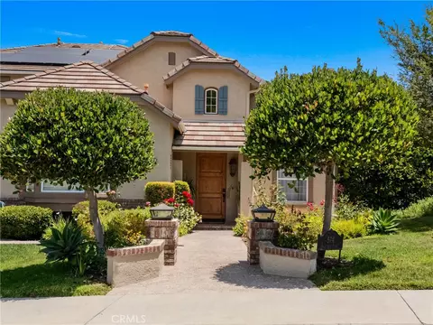 Exterior - 574 Oak Tree Ct, Simi Valley, CA 93065 photo 3 of 17