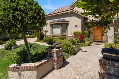 Exterior - 574 Oak Tree Ct, Simi Valley, CA 93065 photo 5 of 17