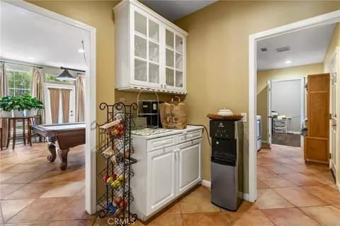 Entry Way - 574 Oak Tree Ct, Simi Valley, CA 93065 photo 7 of 12