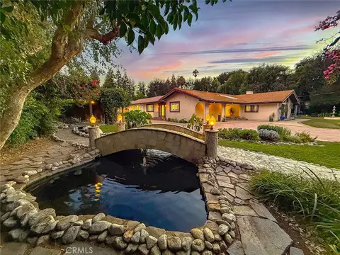 23254 Hatteras, Woodland Hills, CA 91367
