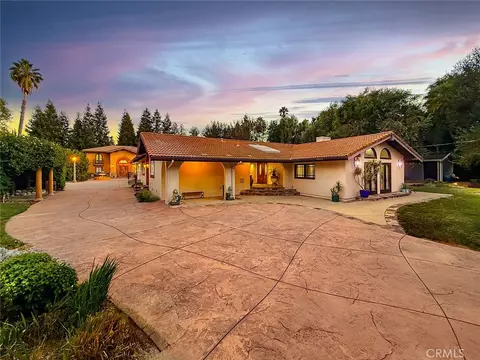23254 Hatteras, Woodland Hills, CA 91367