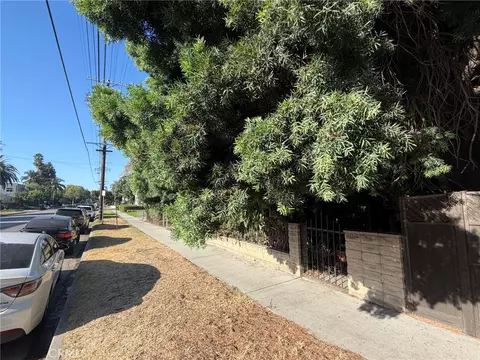 5123 Cahuenga Blvd, North Hollywood, CA 91601